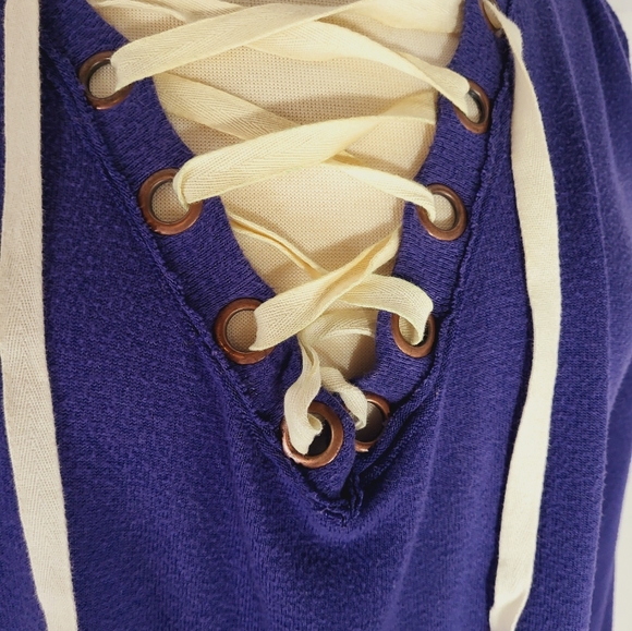 PEACE LOVE WORLD Lonsleeve Lace Up Shirt Small - Picture 4 of 9